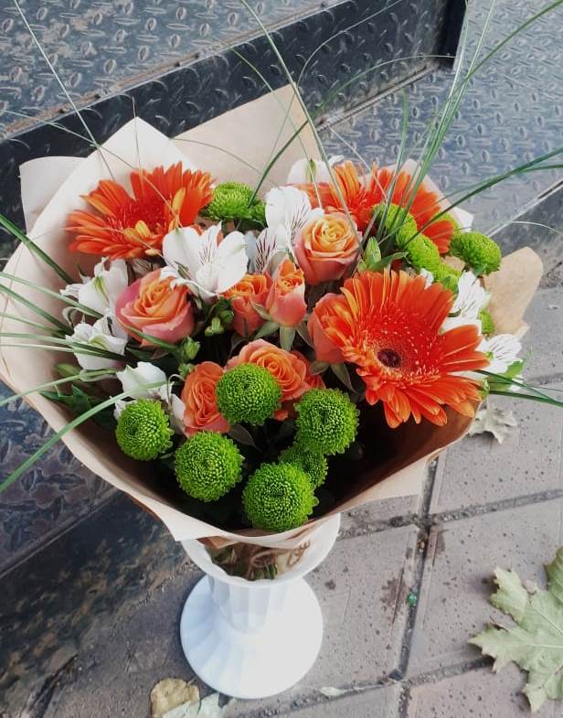 Букет цветов из: Герберы, Хризантемы, Альстромерии и Розы в Задонье