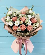 Букет цветов из:  Розы, Альстромерии и Лизиантусы в Задонье