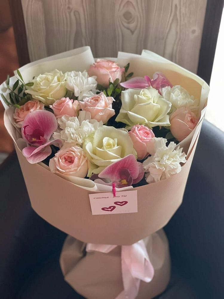 Букет цветов из: Орхидеи, Розы и Гвоздики в Задонье