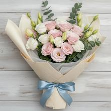 Букет цветов из:  Лизиантусы в Задонье