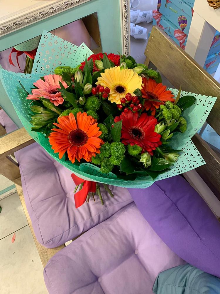 Букет цветов из: Герберы, Хризантемы и Альстромерии в Задонье