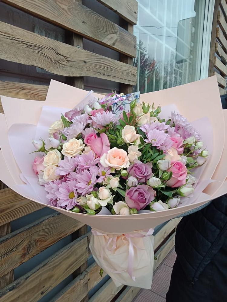 Букет цветов из: Розы и Хризантемы в Задонье