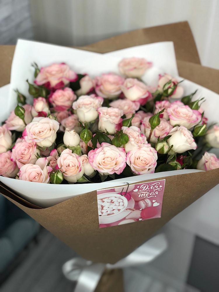 Букет цветов из: Розы в Задонье