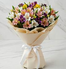 Букет цветов из:  Альстромерии в Задонье