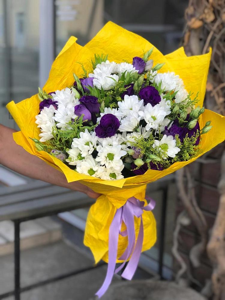 Букет цветов из: Ирисы, Хризантемы и Ромашки в Задонье