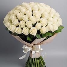 Букет 101 беля роза Белоснежка в Задонье