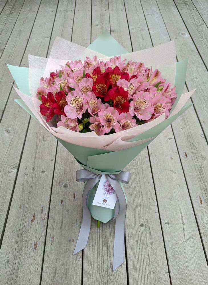 Букет цветов из: Альстромерии в Задонье