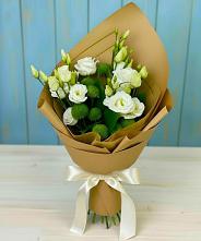 Букет цветов из:  Хризантемы и Лизиантусы #REPLACE_PRED# Задонье