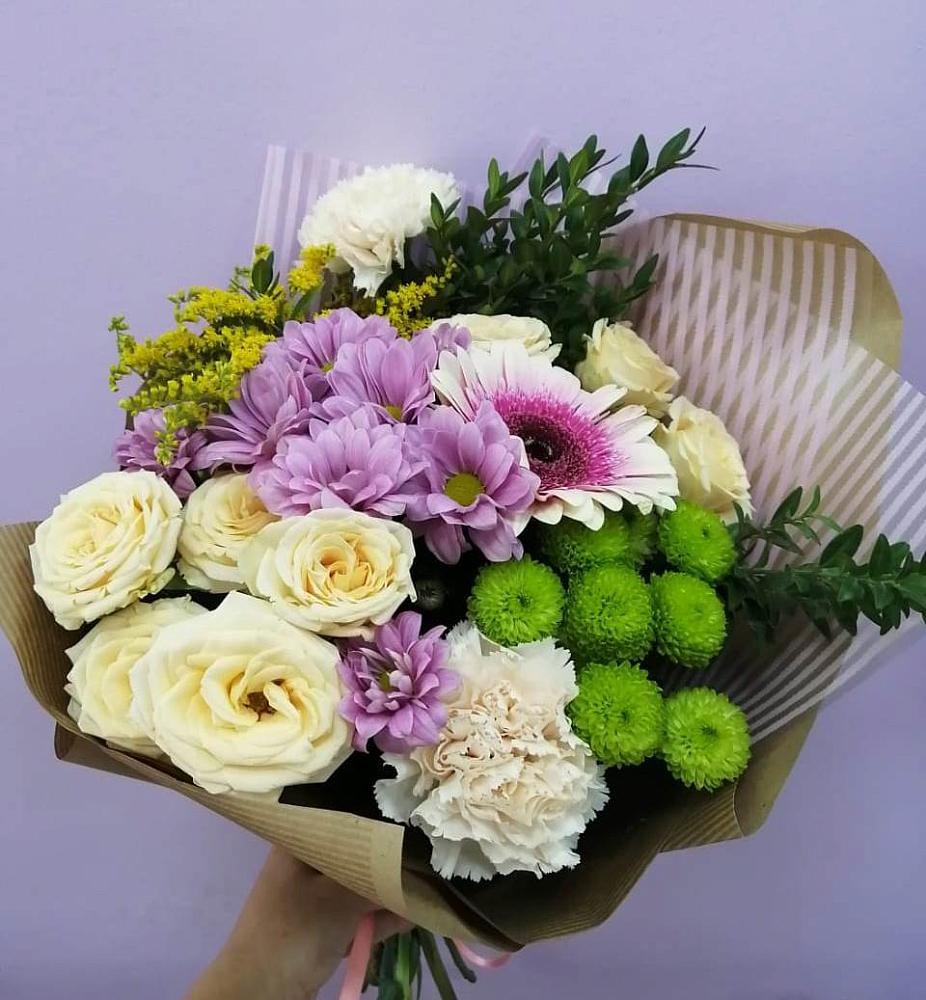 Букет цветов из: Хризантемы, Розы, Гвоздики и Герберы в Задонье