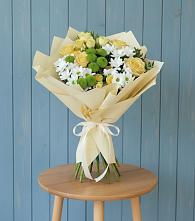 Букет цветов из:  Хризантемы и Розы в Задонье