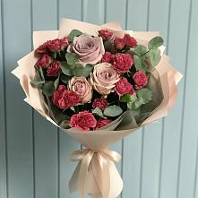 Букет цветов из:  Гвоздики и Розы в Задонье