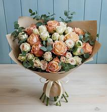 Букет цветов из:  Альстромерии и Розы в Задонье