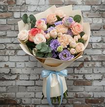 Букет цветов из:  Розы, Лизиантусы и Гвоздики в Задонье